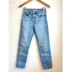 Levi’s Wedgie Fit Jeans Size 24 Light Wash High Rise Straight Leg